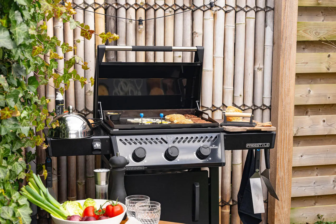 Napoleon Freestyle™ 24 Non-Stick Gas Plancha Grill – 3 Burner Outdoor Griddle BBQ