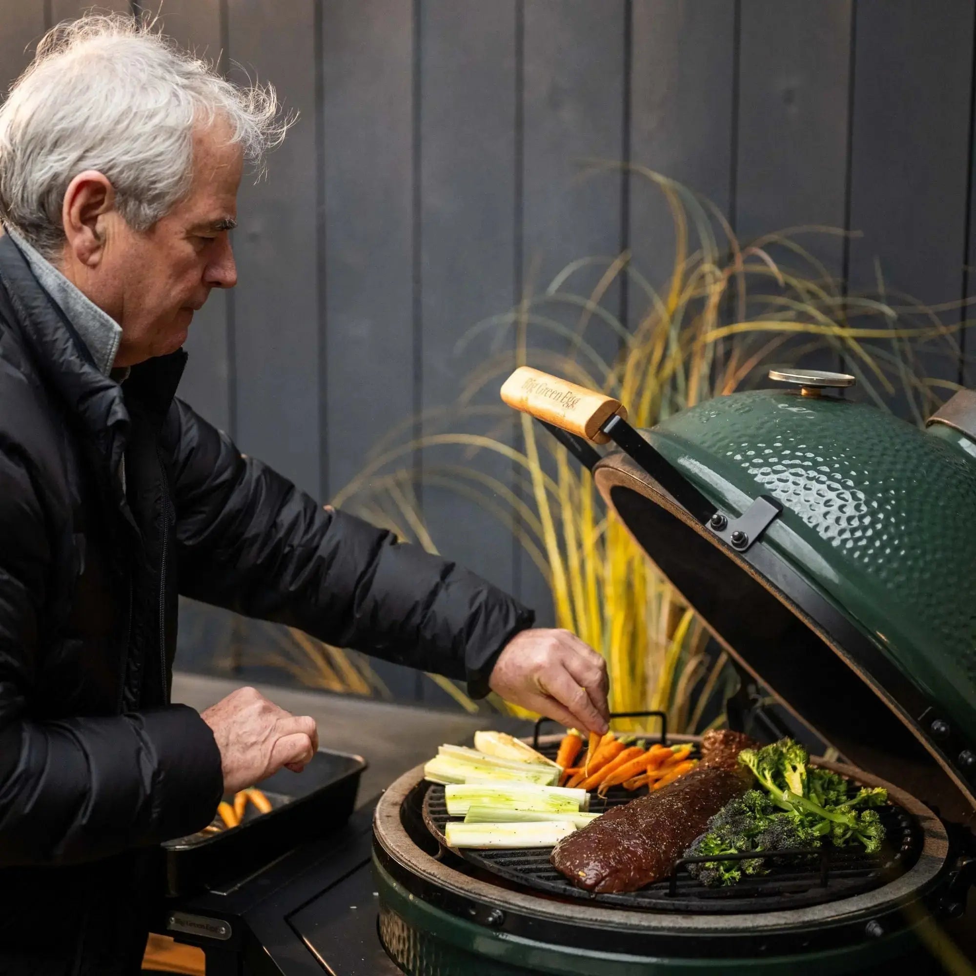 Big Green Egg Large EGG Classic Bundle