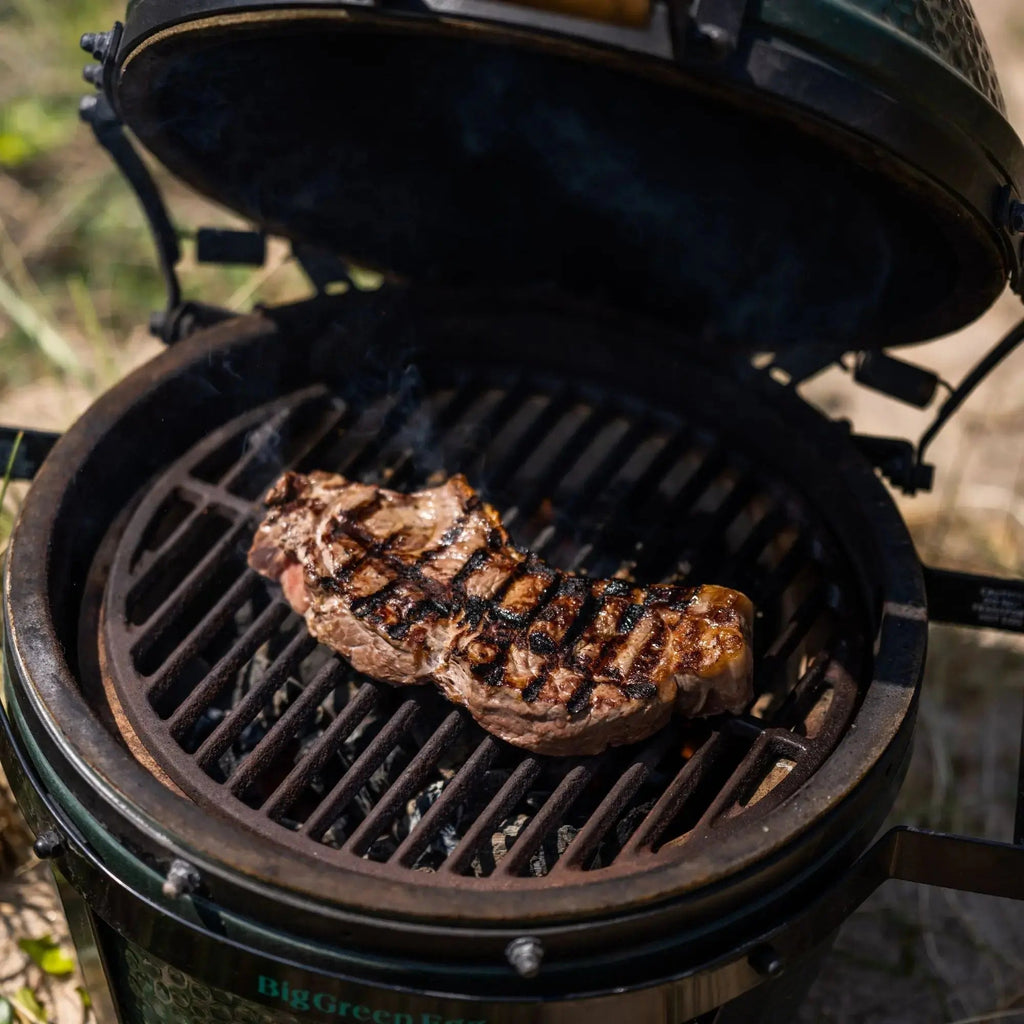 Big Green Egg MiniMax Classic Bundle