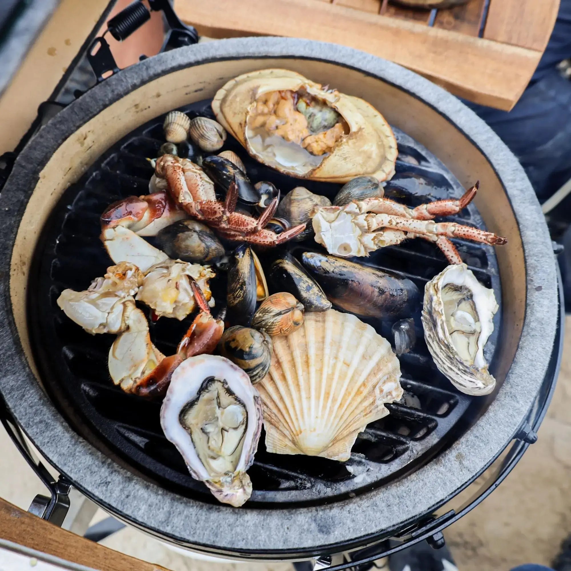 Big Green Egg MiniMax Essential Bundle