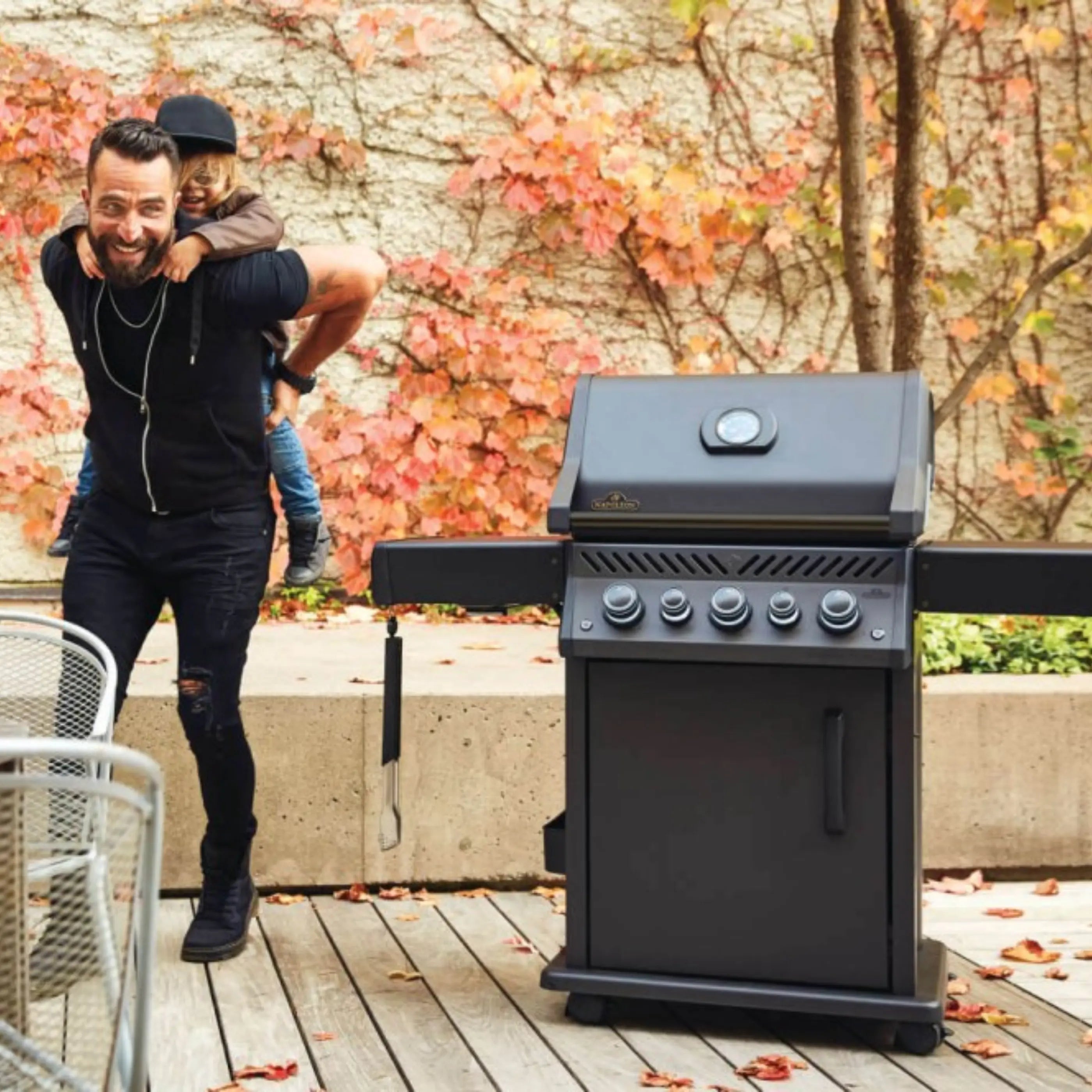 Napoleon PHANTOM Rogue SE 425 RSIB Gas BBQ