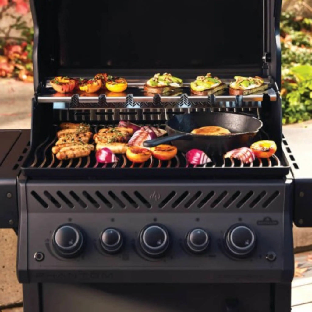Napoleon PHANTOM Rogue SE 425 RSIB Gas BBQ