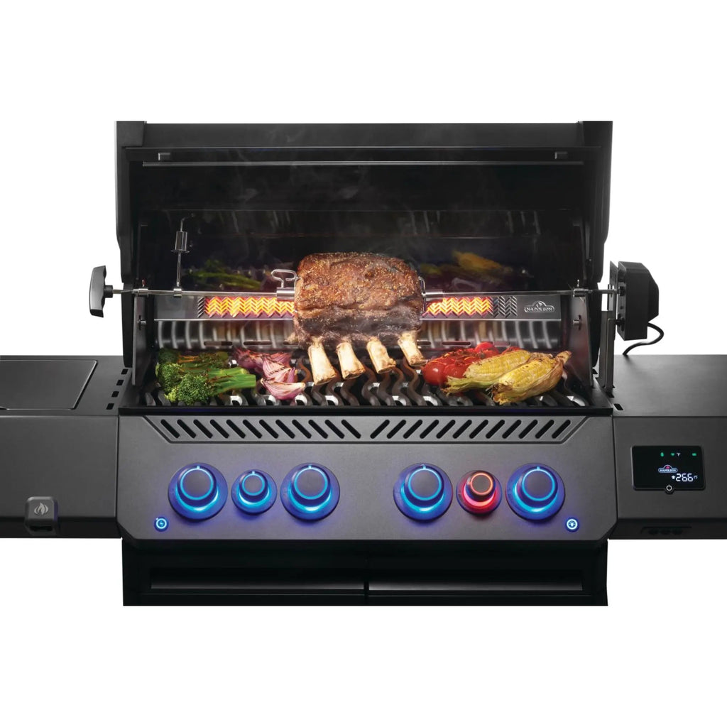 Napoleon Phantom Prestige® 500 Connected RSIB Gas Barbecue Napoleon Rogue® PRO-S 525 RSIB Barbecue with Infrared Side and Rear Burners