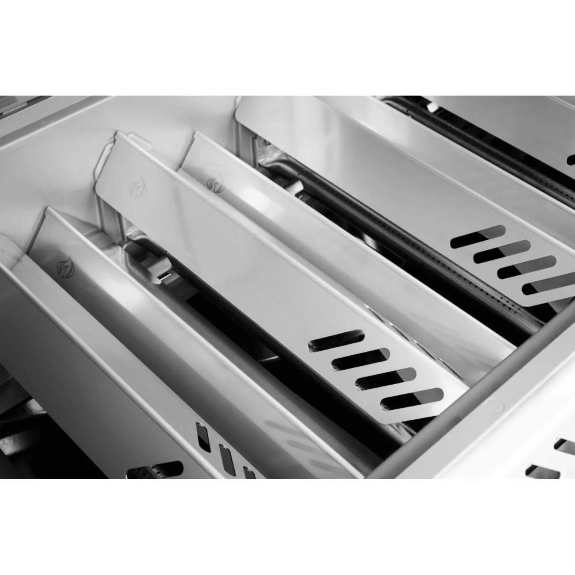 Napoleon Prestige® PRO 665 Elite with Smart Technology & Electric Smoker Box