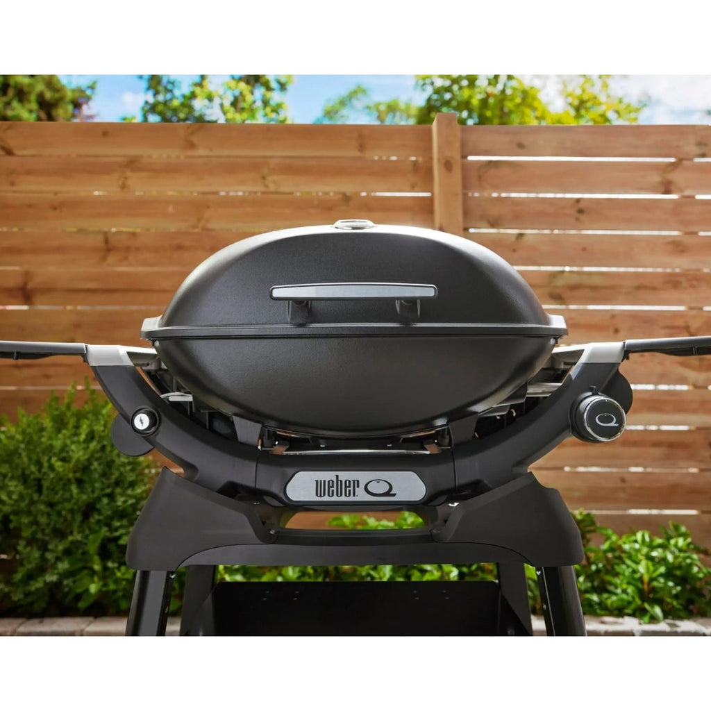 Weber Q 2200N Gas Barbecue with Side Tables and Compact Stand