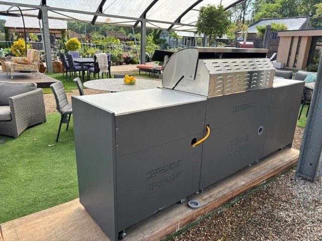 Ex-Display Whistler Kitchen (including delivery)