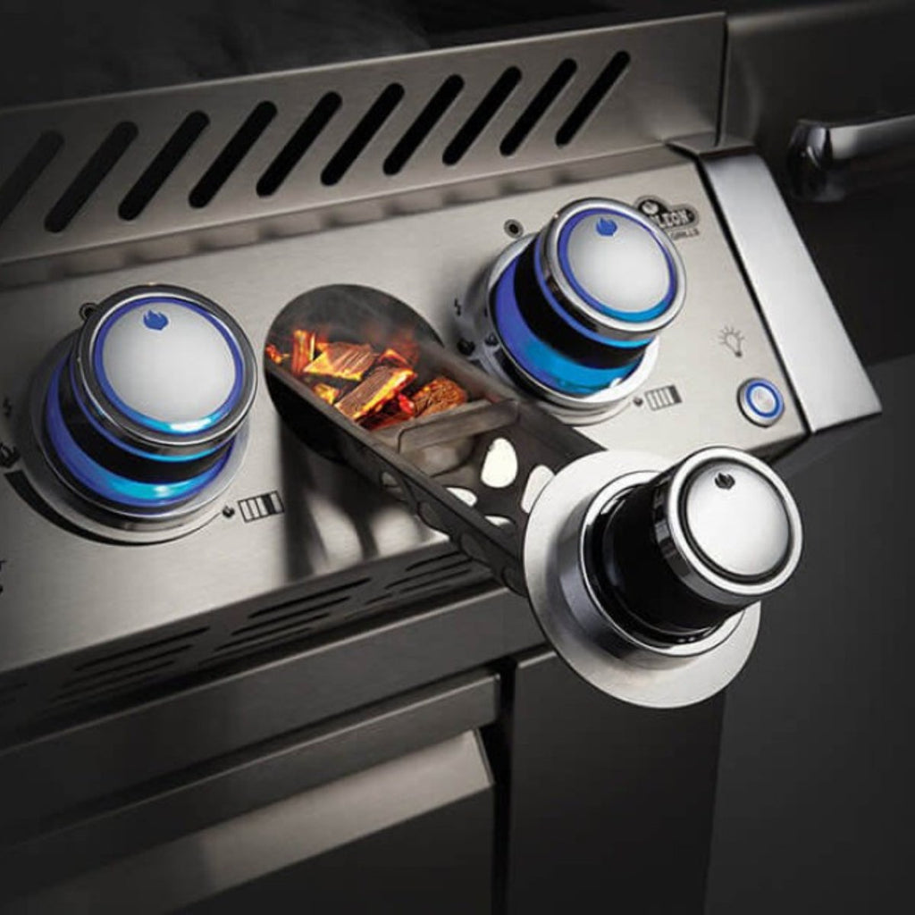 Napoleon Prestige Pro 825 Built-In Grill + FREE cover